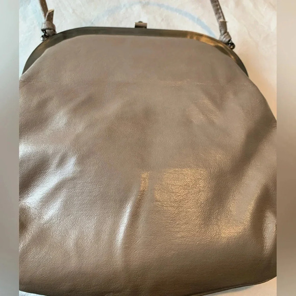 Vintage cabrelli Canada leather  clutch - Picture 5 of 9